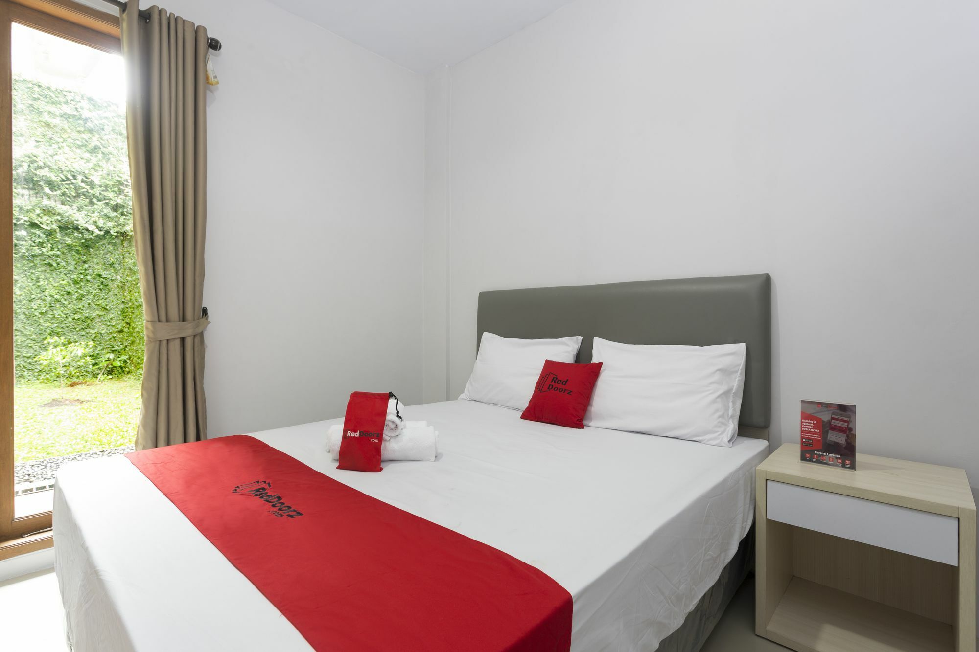 Reddoorz Plus Near Cilandak Town Square 2 Jakarta Ngoại thất bức ảnh