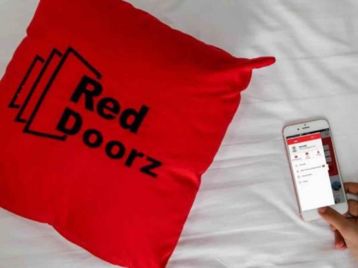 Reddoorz Plus Near Cilandak Town Square 2 Jakarta Ngoại thất bức ảnh